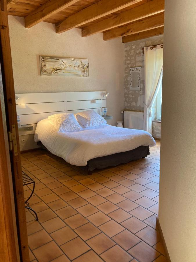 Logis Auberge De Crissay Exterior photo